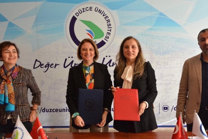 Düzce Üniversitesi ile Bezmialem Üniversitesi arasında işbirliği sözleşmesi imzalandı