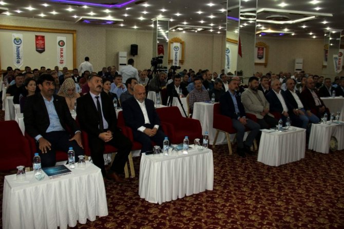 HAK-İŞ Konfederasyonu Genel Başkanı Mahmut Arslan eğitim programında üyelerle buluştu