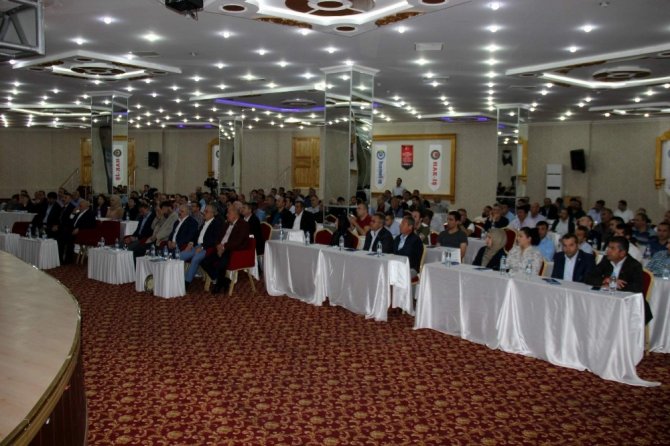 HAK-İŞ Konfederasyonu Genel Başkanı Mahmut Arslan eğitim programında üyelerle buluştu