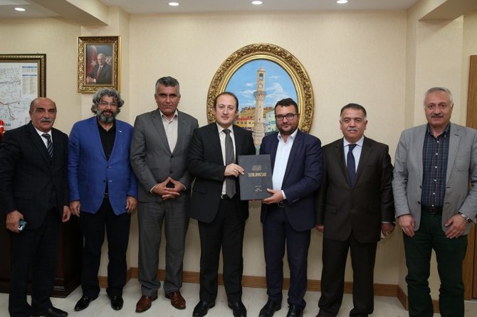 Sebilürreşad dergisi yazarları Vali Ali Hamza Pehlivan’ı ziyaret etti
