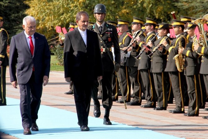 Başbakan Yıldırım, İran Cumhurbaşkanı Birinci Yardımcısı Cihangiri’yi resmi törenle karşıladı