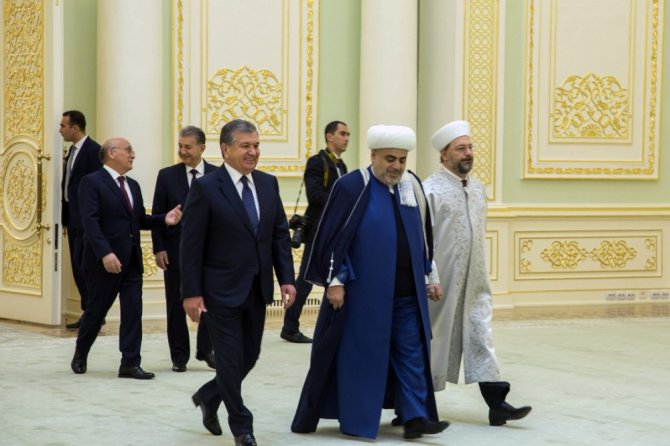 Özbekistan Cumhurbaşkanı Mirziyoyev, Diyanet İşleri Başkanı Erbaş’ı kabul etti