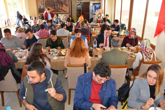 Selçuk Üniversitesi Engelsiz Yaşam Birimi, öğrencilerini buluşturdu