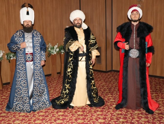 Osmanlı kostümleri Adana’da hayat buldu