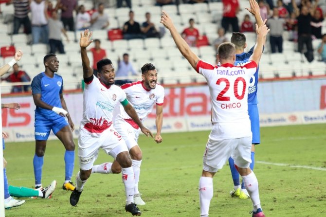 Süper Lig: Antalyaspor: 1 - Kasımpaşa: 1 (İlk yarı)