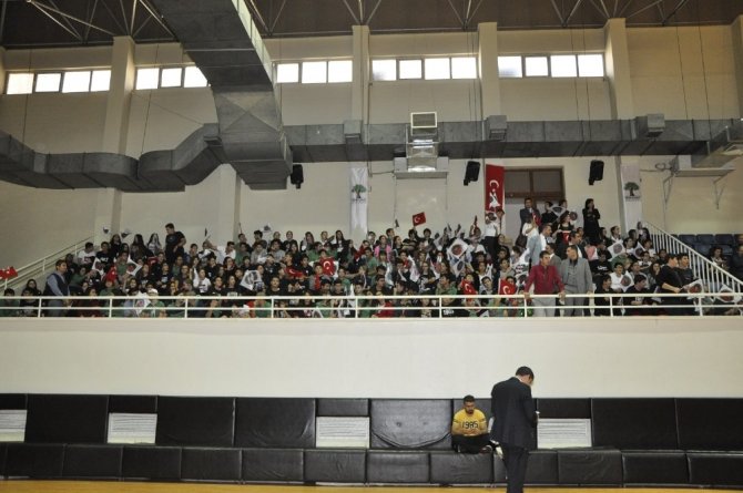 Cumhuriyet Kupasının şampiyonu Gaziantep Kolej Vakfı