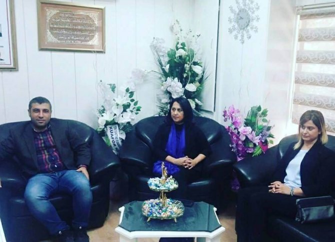 MHP’li Taşdoğan bayan kuaförlerin sorunlarını dinledi