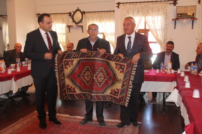 İncesu Belediye Başkanı Zekeriya Karayol Muhtarlar Gününde muhtarlarla bir araya geldi