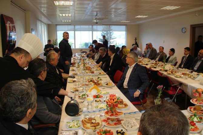 Zonguldak Valisi Çınar, sanayicilerin sorunlarını dinledi