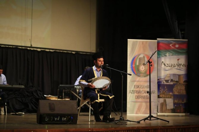 Eskişehir’de ’Azerbaycan Toyu’ konseri ilgi gördü