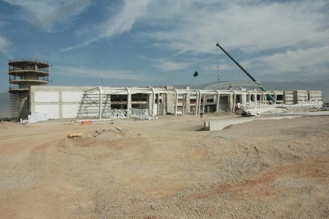 Kahramanmaraş’ta yeni havaalanı inşaatı hızla yükseliyor