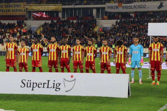 Süper Lig: Evkur Yeni Malatyaspor: 1 - Trabzonspor: 0 (İlk yarı)