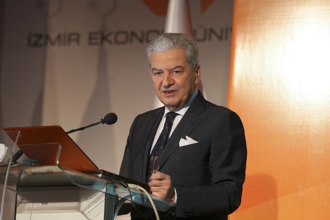 Uluslararası derecelendirme kuruluşu İzmir Ekonomi’yi yukarıya taşıdı