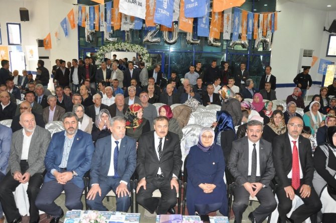 Bakan Eroğlu, AK Parti Sandıklı İlçe Kongresi’ne katıldı