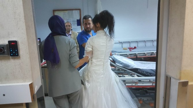 Düğünde kız tarafı ile damat tarafı kavga etti, gelin ile birlikte 11 kişi yaralandı