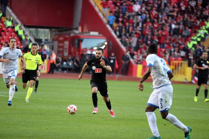 TFF 1. Lig: Eskişehirspor: 3 - Büyükşehir Belediye Erzurumspor: 1