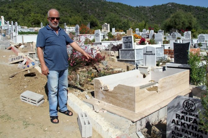 Alanya’da aile mezarlığı parçalandı
