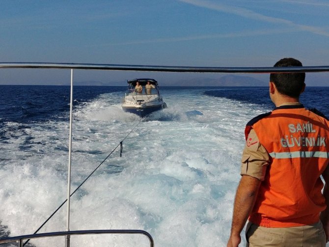 Kaçmak için Ukraynalı organizatörleri kullanan FETÖ üyeleri denizde yakalandı