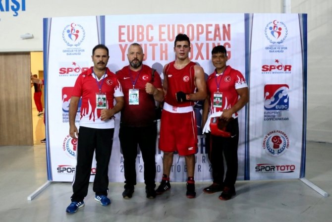 Avrupa Boks Şampiyonası’nın üçüncü gününde üç galibiyet
