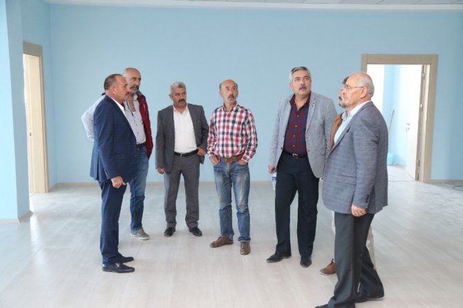 Başkan Duruay, hemşehri dernekleri üyeleriyle yatırımları gezdi