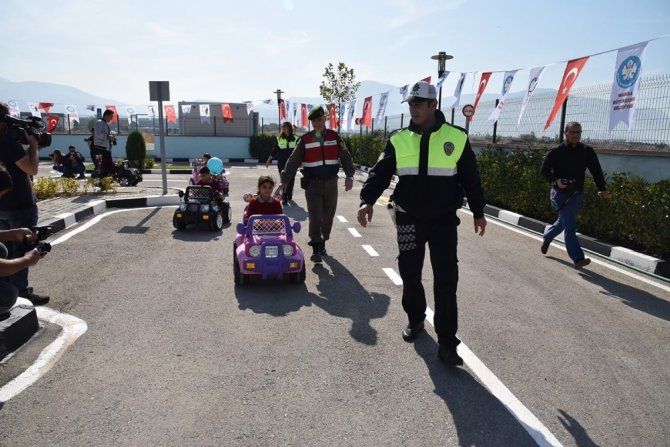 Çocuk Trafik Eğitim Parkı sezonu açtı