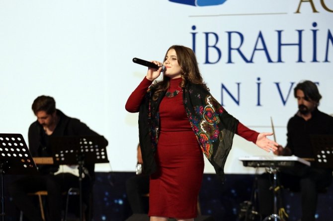 AİÇÜ’de ses yarışması finali yapıldı