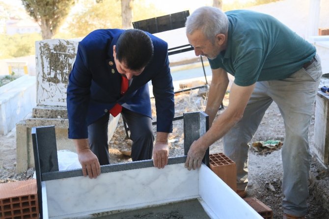 Açlıktan ölen gazi mezar taşına kavuştu