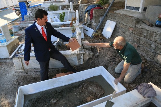 Açlıktan ölen gazi mezar taşına kavuştu