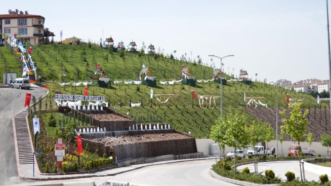 Pursaklar’da Ertuğrul Gazi Parkı rengarenk oldu