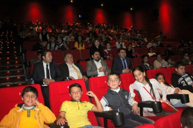Van’da 20 bin öğrenci sinemayla buluşacak