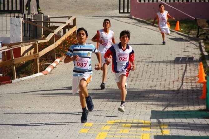 Cumhuriyet koşusu Üzümlü ’de yapıldı