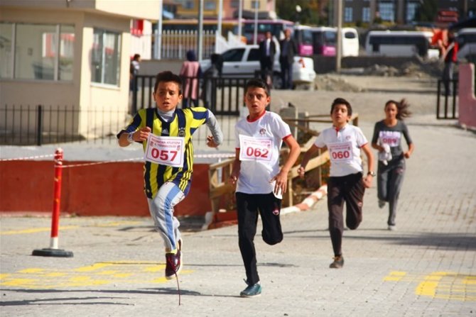 Cumhuriyet koşusu Üzümlü ’de yapıldı