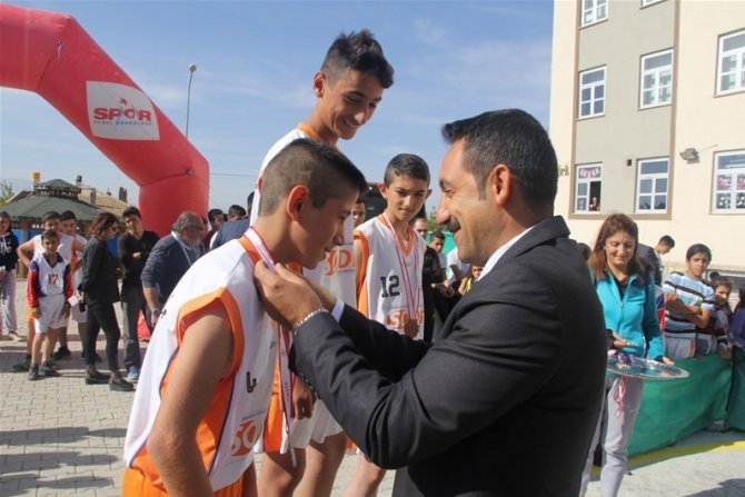 Cumhuriyet koşusu Üzümlü ’de yapıldı