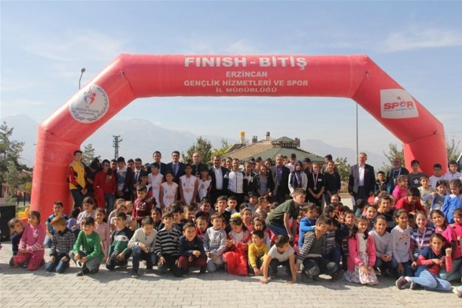 Cumhuriyet koşusu Üzümlü ’de yapıldı