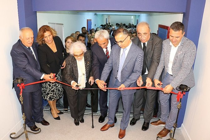 TED Kolejinde Sezer Güleç Kütüphanesi açıldı