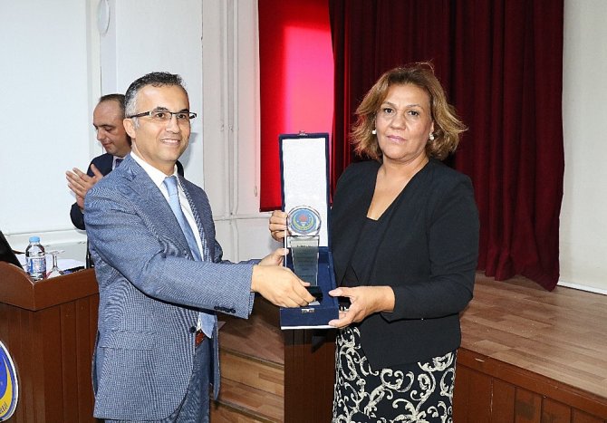 TED Kolejinde Sezer Güleç Kütüphanesi açıldı