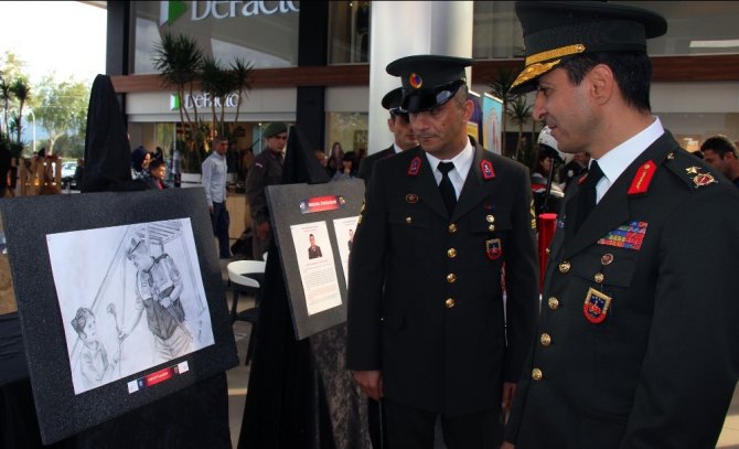 Muğla İl Jandarma Komutanlığı’ndan 29 Ekim anısına karakalem ve ahşap oyma sergisi