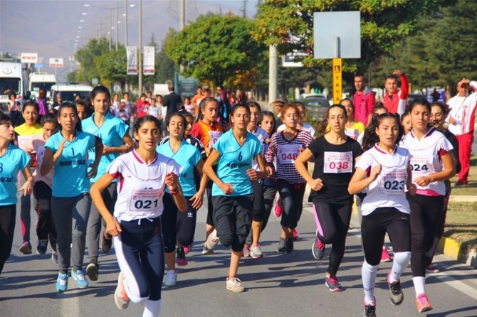 Erzincan’da Cumhuriyet koşusu yapıldı