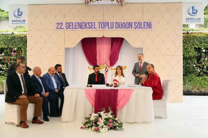 25 çift aynı anda mutluluğa "evet" dedi