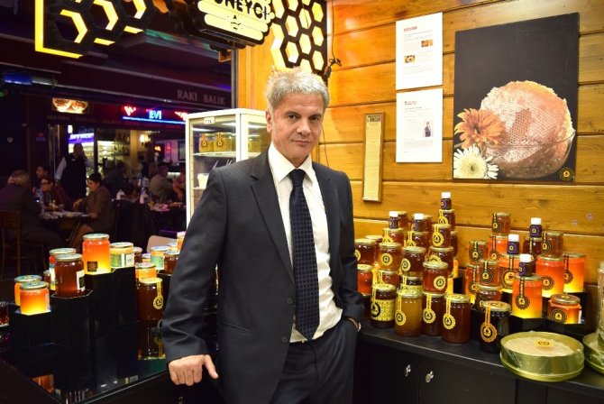 Estetik yerine bal maskesi