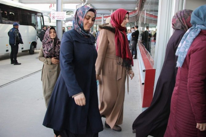 Afyonkarahisar’da FETÖ’nün “gaybubet evlerine” yönelik operasyon