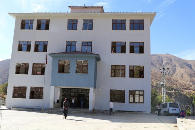 Susuzluk yüzünden göç ediyorlar