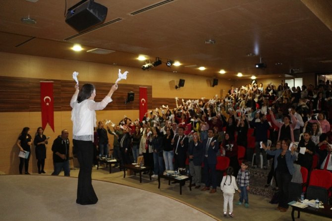 Akademisyen Anne’ye Germencik’te yoğun ilgi