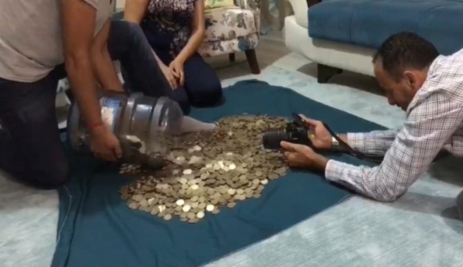 Sigaraya vereceği parayı 14 ay biriktirdi araba aldı