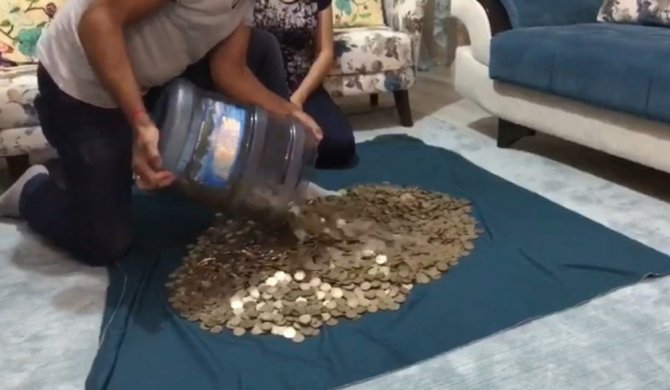 Sigaraya vereceği parayı 14 ay biriktirdi araba aldı