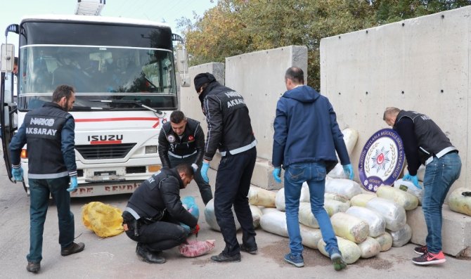 Aksaray’da Suriyeliler 220 kilo esrarla yakalandı