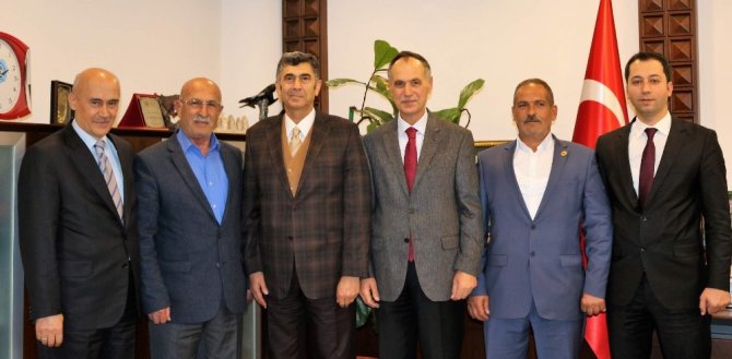 Kara Kuvvetleri eski Komutanı Çolak memleketi Trabzon’da ziyaretlerde bulunuyor