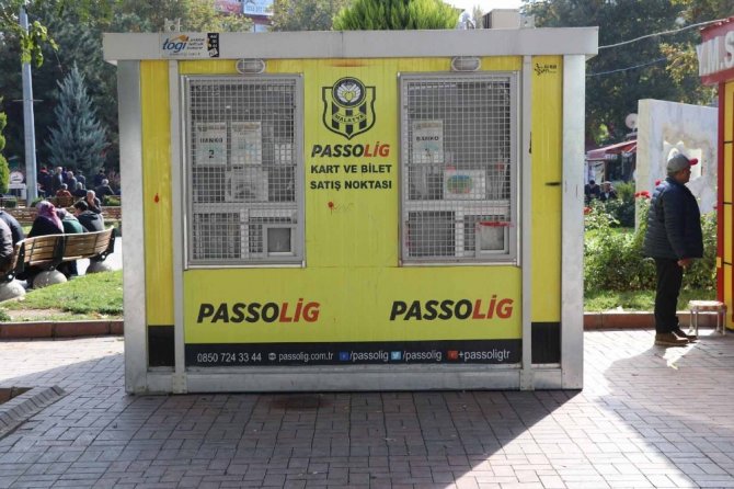Eski Belediye Meydanı’na Passolig gişeleri kuruldu