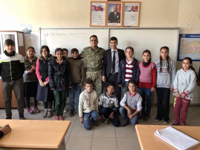 Jandarmadan okul ziyareti