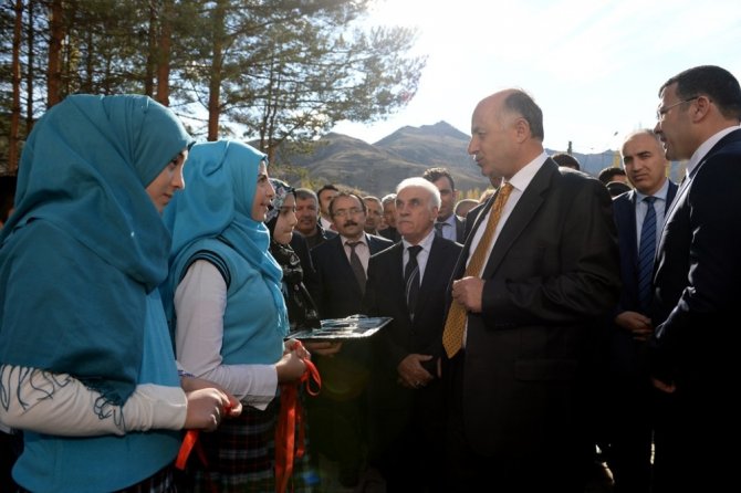 Niyazi Çakmakçı İmam Hatip Ortaokulu hizmete açıldı